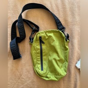 Baggu sport crossbody bag in the color Lemongrass
